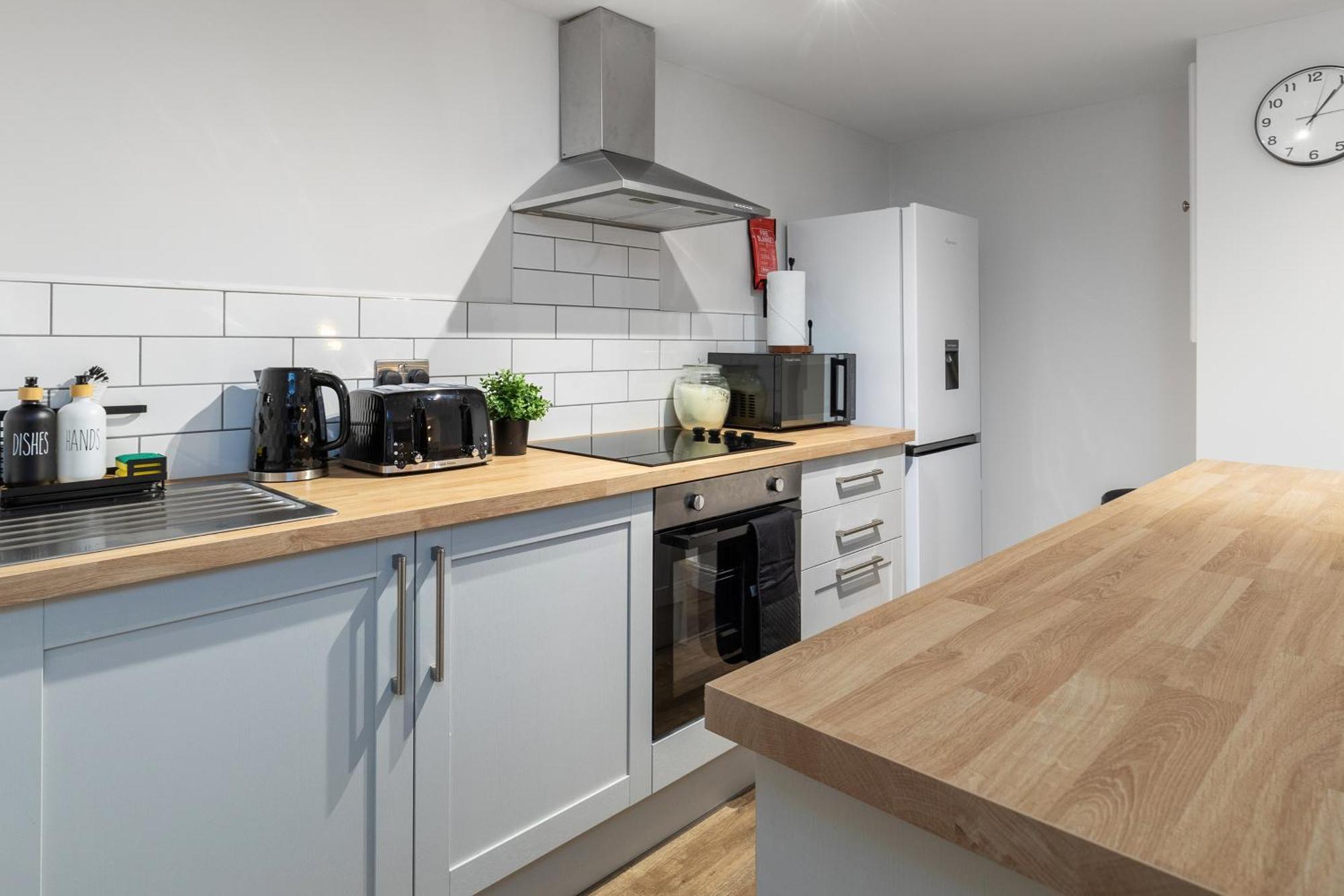 Luxury Lower-Level One Bed Apt Leeds  Exterior foto